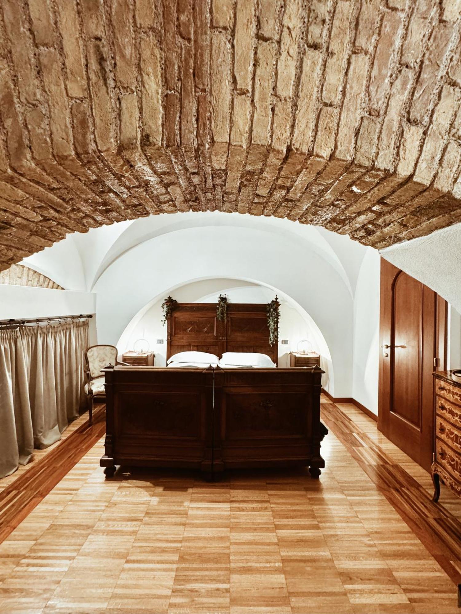 Residenza Tritone Luxury Guest House Trevi Fountain Rome Exterior photo