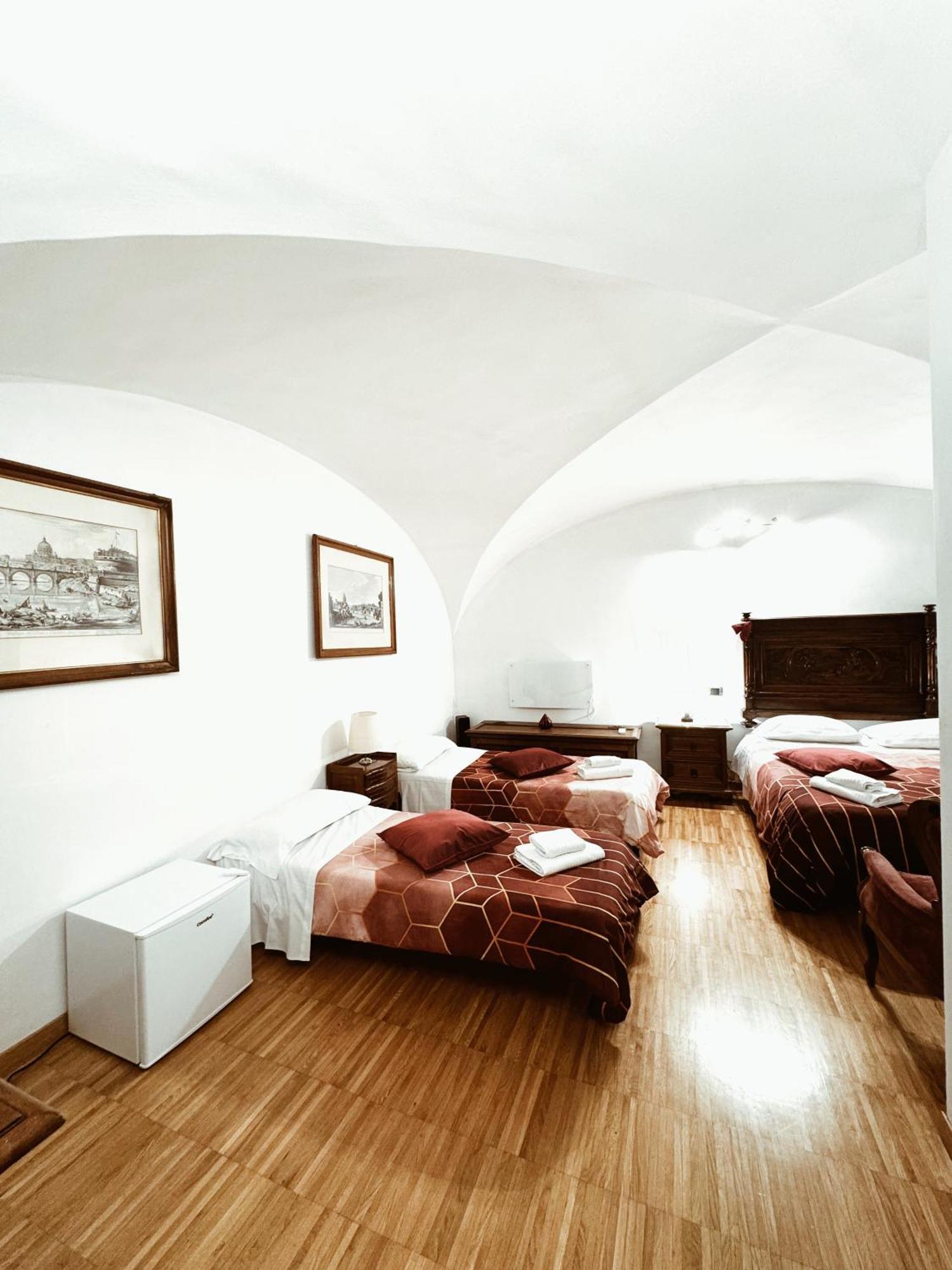 Residenza Tritone Luxury Guest House Trevi Fountain Rome Exterior photo